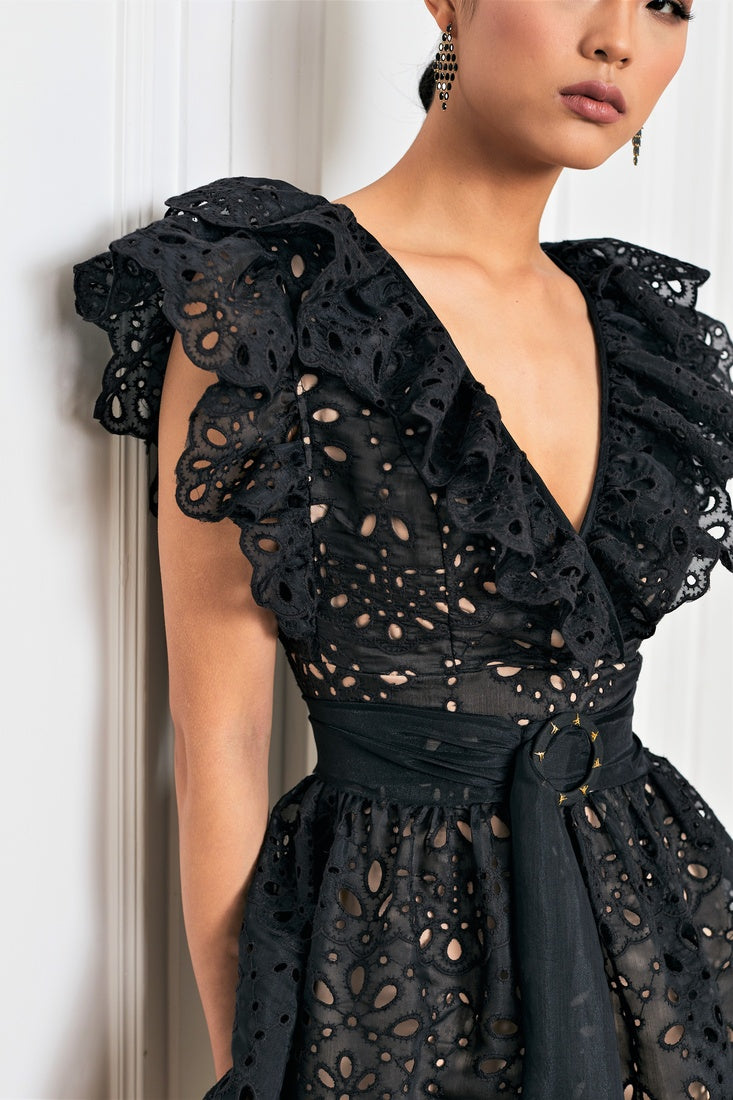 Wing-like straps short dress